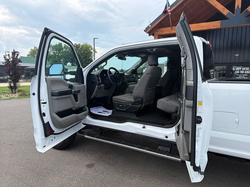 Used 2017 Ford F350 XLT w/ XLT Value Package AWD/4WD image 7