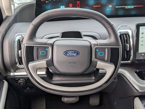 New 2025 Ford Expedition Platinum w/ Platinum Ultimate Package image 12