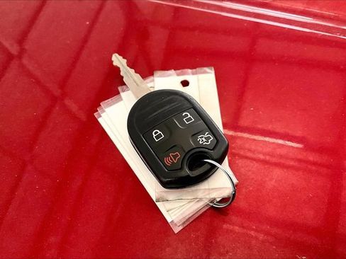 Used 2012 Ford Mustang Coupe RWD image 9
