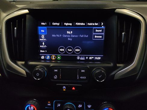 Used 2022 GMC Terrain SLE w/ Driver Convenience Package FWD image 25