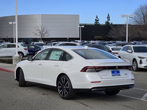 New 2025 Honda Accord Touring image 6