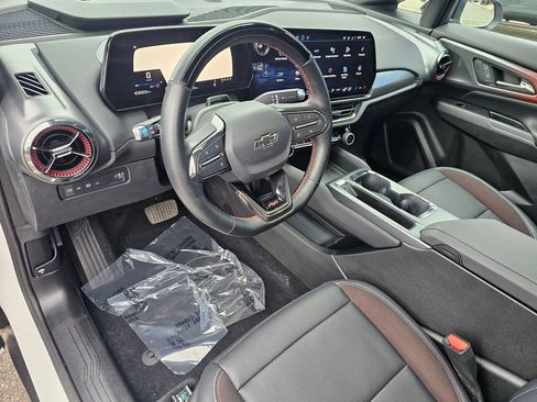 Used 2025 Chevrolet Equinox EV RS w/ Active Safety Package 3 AWD/4WD image 19