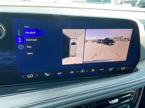 Used 2025 Chevrolet Tahoe Z71 AWD/4WD image 21
