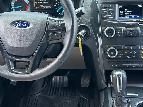 Used 2018 Ford Explorer 4WD image 14