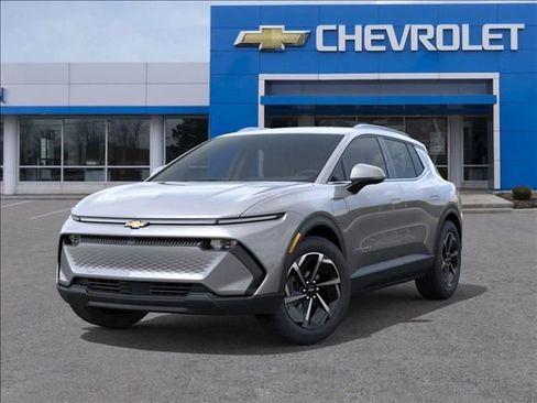 New 2026 Chevrolet Equinox EV LT image 6