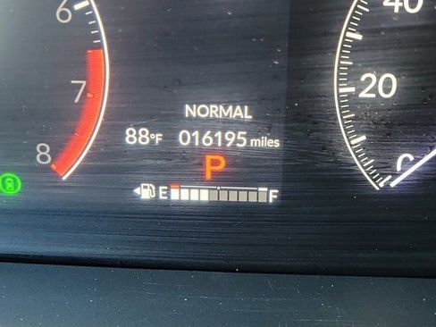 Used 2025 Honda Pilot EX-L image 23