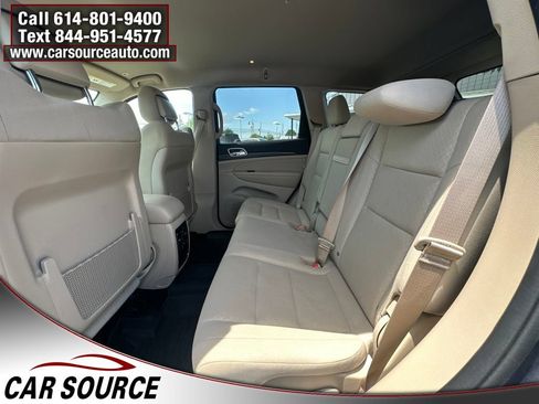 Used 2021 Jeep Grand Cherokee Laredo AWD/4WD image 17