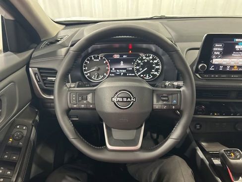 New 2026 Nissan Rogue SV AWD/4WD image 18