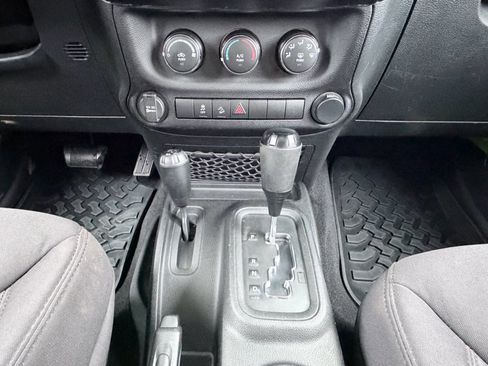 Used 2013 Jeep Wrangler Sport image 19