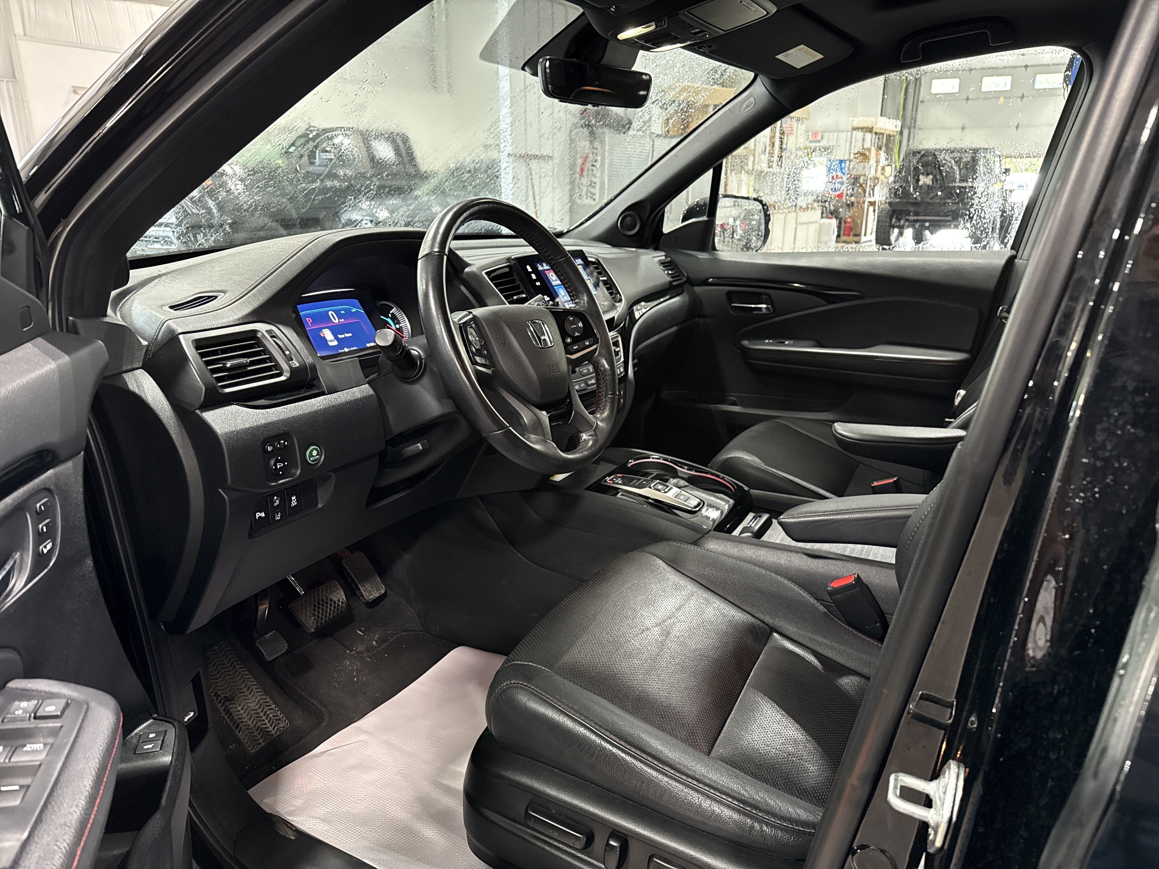 Used 2021 Honda Pilot Black Edition image 8