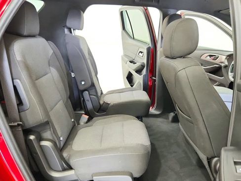 Used 2023 Chevrolet Traverse LT FWD image 30