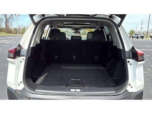 Used 2023 Nissan Rogue SV w/ SV Premium B Package AWD/4WD image 7