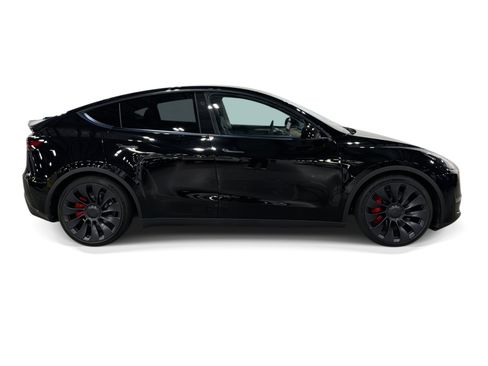 Used 2023 Tesla Model Y Performance AWD/4WD image 7