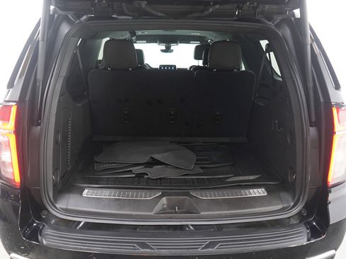 Used 2021 Chevrolet Suburban High Country image 14