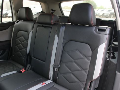 New 2026 Volkswagen Atlas Peak Edition AWD/4WD image 28