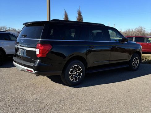 Used 2024 Ford Expedition Max XLT image 13