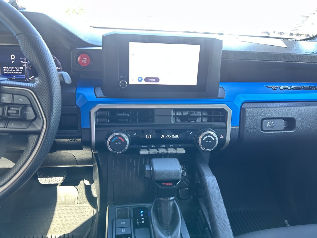 Certified 2025 Toyota Tacoma TRD Off-Road AWD/4WD image 20