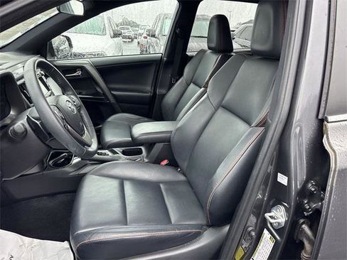 Certified 2017 Toyota RAV4 SE image 12