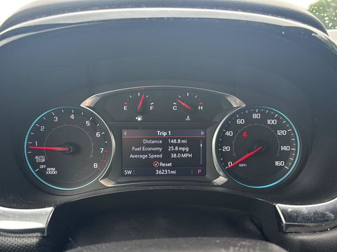Used 2023 Chevrolet Traverse RS AWD/4WD image 14