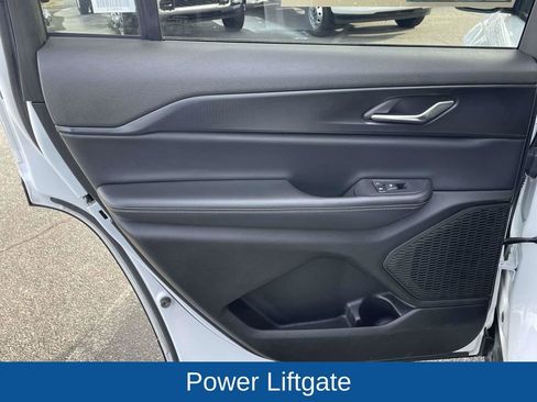 Certified 2024 Jeep Grand Cherokee L Laredo image 20