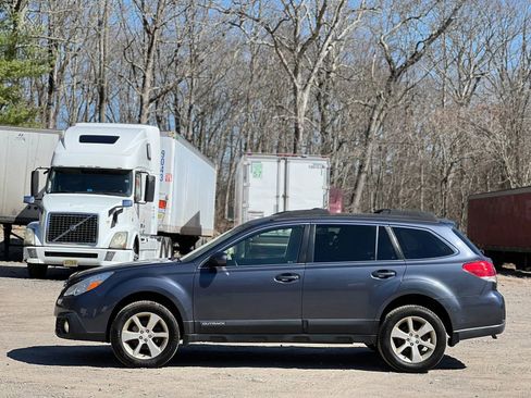Used 2014 Subaru Outback 2.5i Premium AWD/4WD image 3