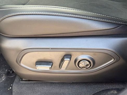 New 2026 Jeep Grand Cherokee Altitude image 16