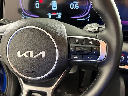 Used 2025 Kia Sportage EX FWD image 29