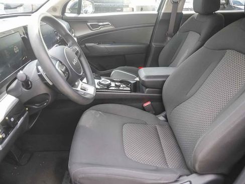 Used 2023 Kia Sportage LX AWD/4WD image 18