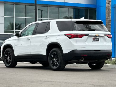 Used 2022 Chevrolet Traverse LS FWD image 6