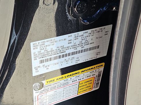 Used 2024 Ford Expedition XLT image 40