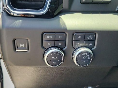Used 2024 GMC Sierra 1500 Denali Ultimate AWD/4WD image 15