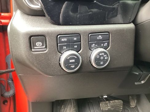 Used 2024 GMC Sierra 1500 Elevation image 26