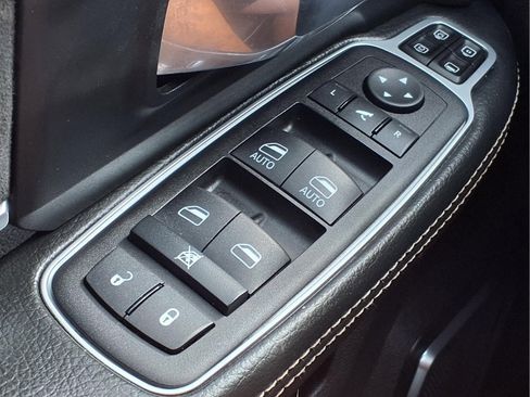 Used 2024 RAM 2500 Laramie image 19