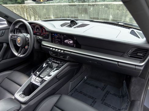 Used 2025 Porsche 911 Carrera image 47