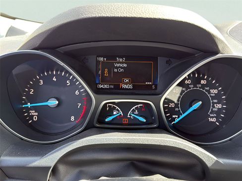 Used 2018 Ford Escape SE FWD image 2