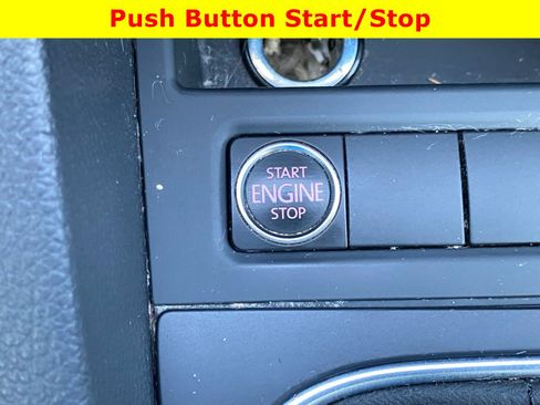 Used 2011 Volkswagen Jetta SEL FWD image 22