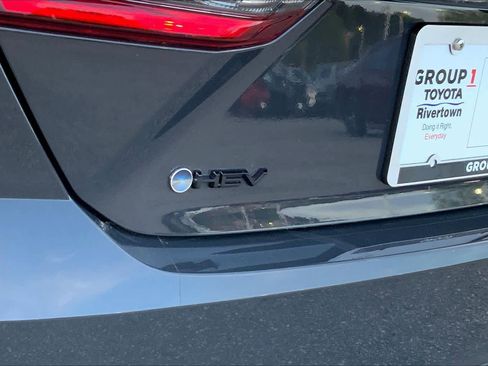 Used 2025 Toyota Camry LE image 30