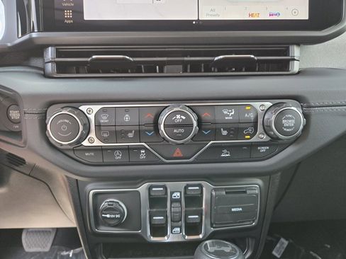 New 2025 Jeep Wrangler Sahara image 18