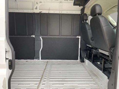 Used 2025 RAM ProMaster 2500 w/ Convenience Group FWD image 21