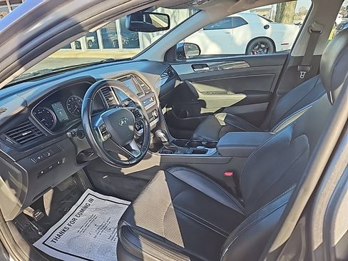 Used 2018 Hyundai Sonata Limited image 18
