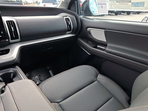 New 2025 Ford Expedition Max Active image 11