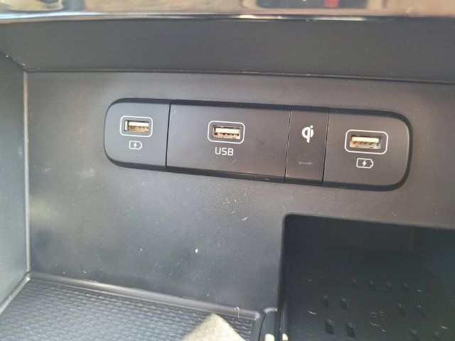 Used 2024 Kia Carnival SX FWD image 24