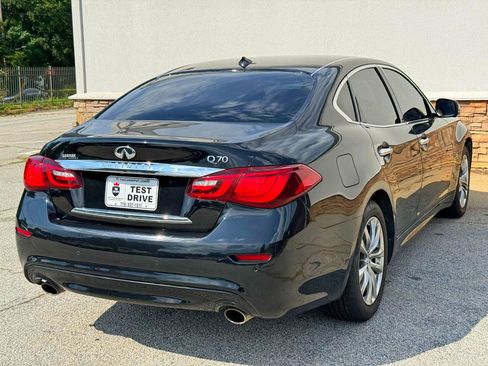 Used 2018 INFINITI Q70 Luxe RWD image 8