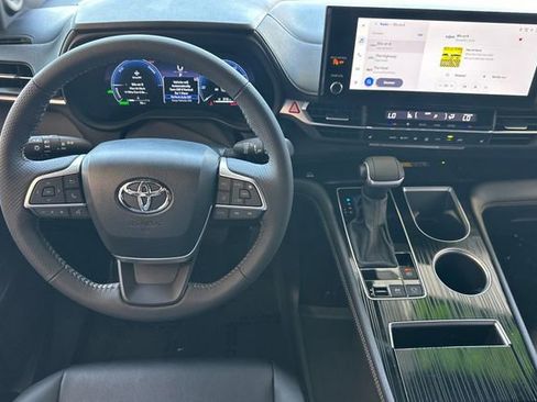 Used 2026 Toyota Sienna XLE Woodland Edition AWD/4WD image 19