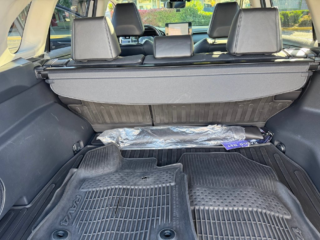 Used 2023 Toyota RAV4 Limited AWD/4WD image 11