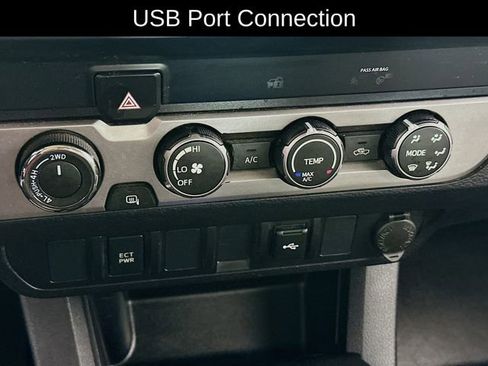 Used 2022 Toyota Tacoma SR AWD/4WD image 15