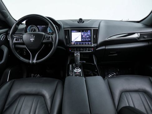 Certified 2023 Maserati Levante GT image 20