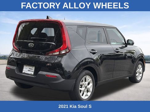 Used 2021 Kia Soul S image 5