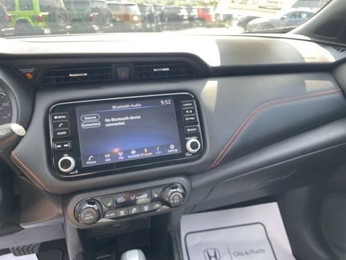 Used 2023 Nissan Kicks SR w/ SR Premium Package FWD image 19