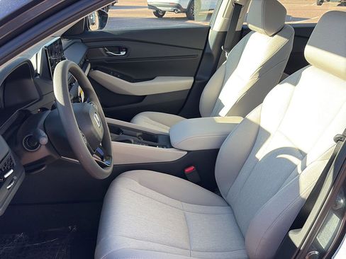 New 2025 Honda Accord SE image 7